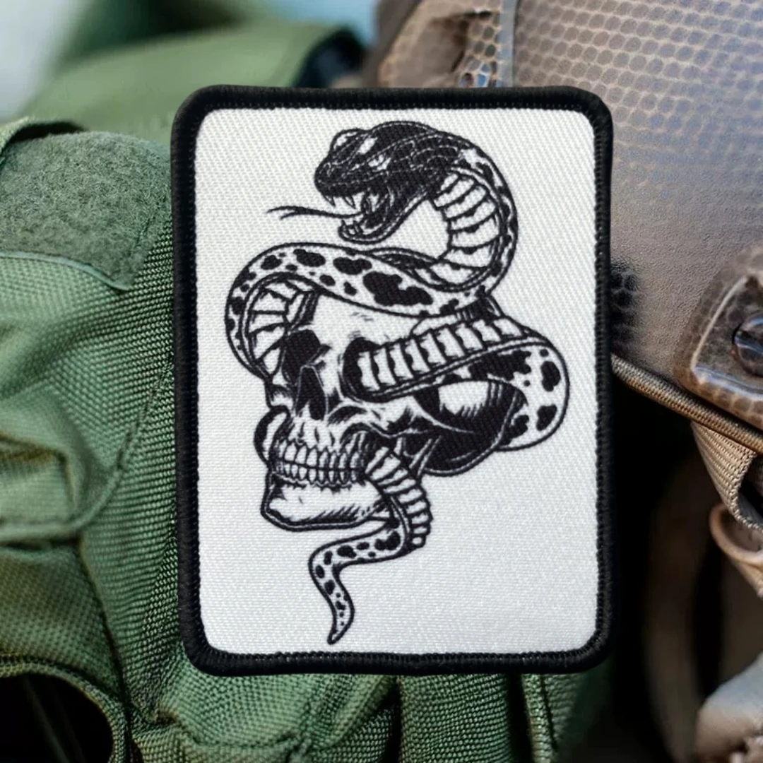 Insignia de moral táctica de serpiente dentro del cráneo, parches de gancho y bucle impresos en ropa, brazalete del ejército militar, pegatina para mochila - imagen 4