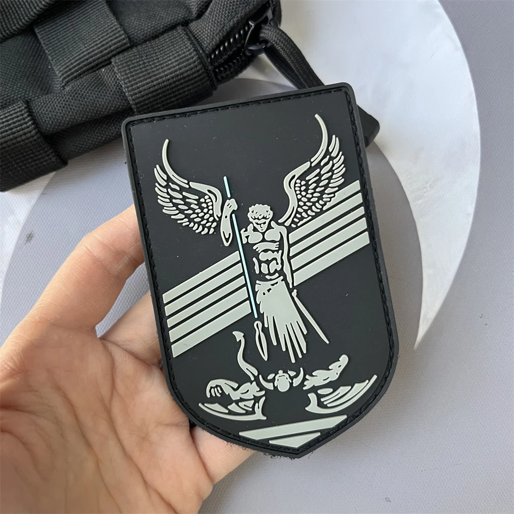 "Good Always Wins" Arcángel Michael PVC insignia de moral parches tácticos de gancho y bucle brazalete militar pegatina mochila sombreros - imagen 3