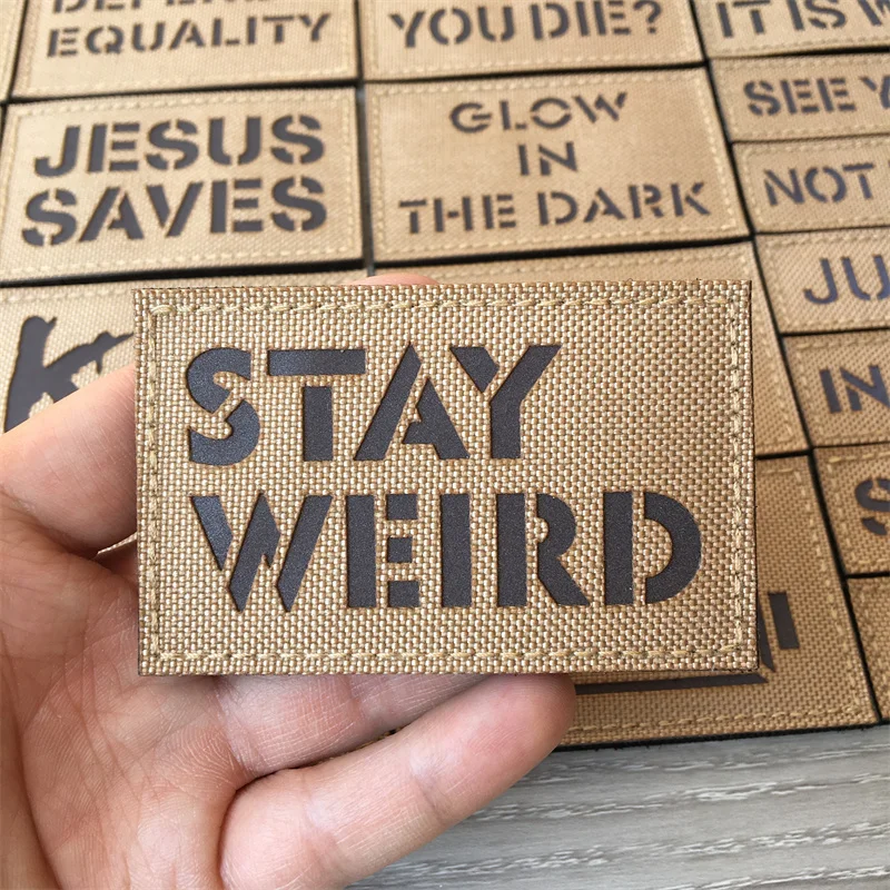 Parches tácticos de texto, reflectantes, infrarrojos, IR, mantener la moral extraña, mochila, chaleco, ropa, insignias para exteriores, gancho y bucle - imagen 3