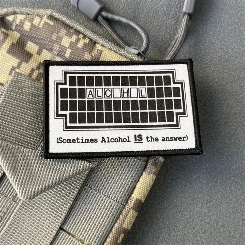 Parche táctico "Sometimes Alcohol Is The Answer", insignia militar con estampado de gancho y bucle, mochila, ropa, pegatina decorativa, brazalete - imagen 3