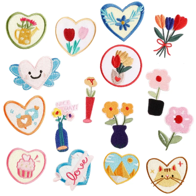 Parches adhesivos de tela con forma de corazón y flor de gato, apliques bordados para ropa, suministros de costura, insignias decorativas