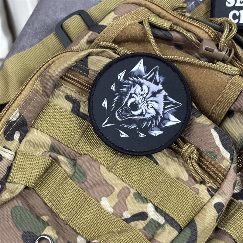 Parche táctico con estampado de "lobo" para ropa, insignias de moral, parches militares con gancho, pegatinas para mochila