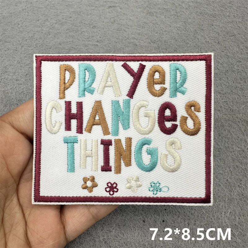 Parche termoadhesivo bordado letras rosas estilo libros – coser - imagen 2