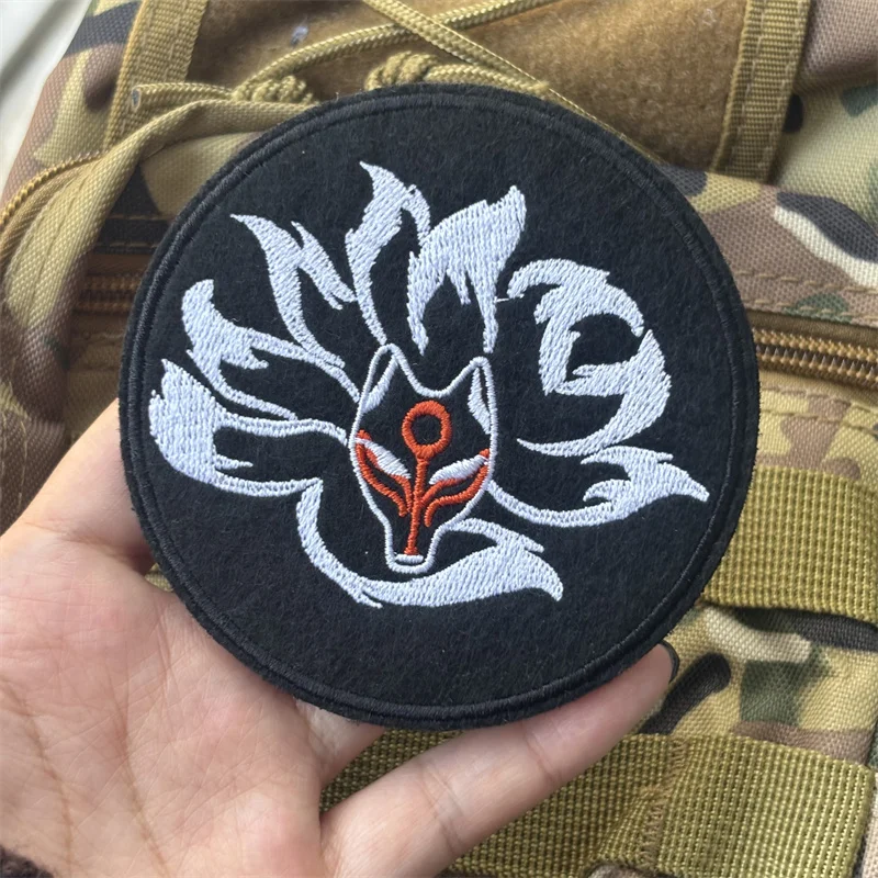 Parche bordado de zorro táctico de nueve colas, insignias de moral de animales militares, parches de bucle de gancho, pegatinas para mochila para ropa - imagen 2