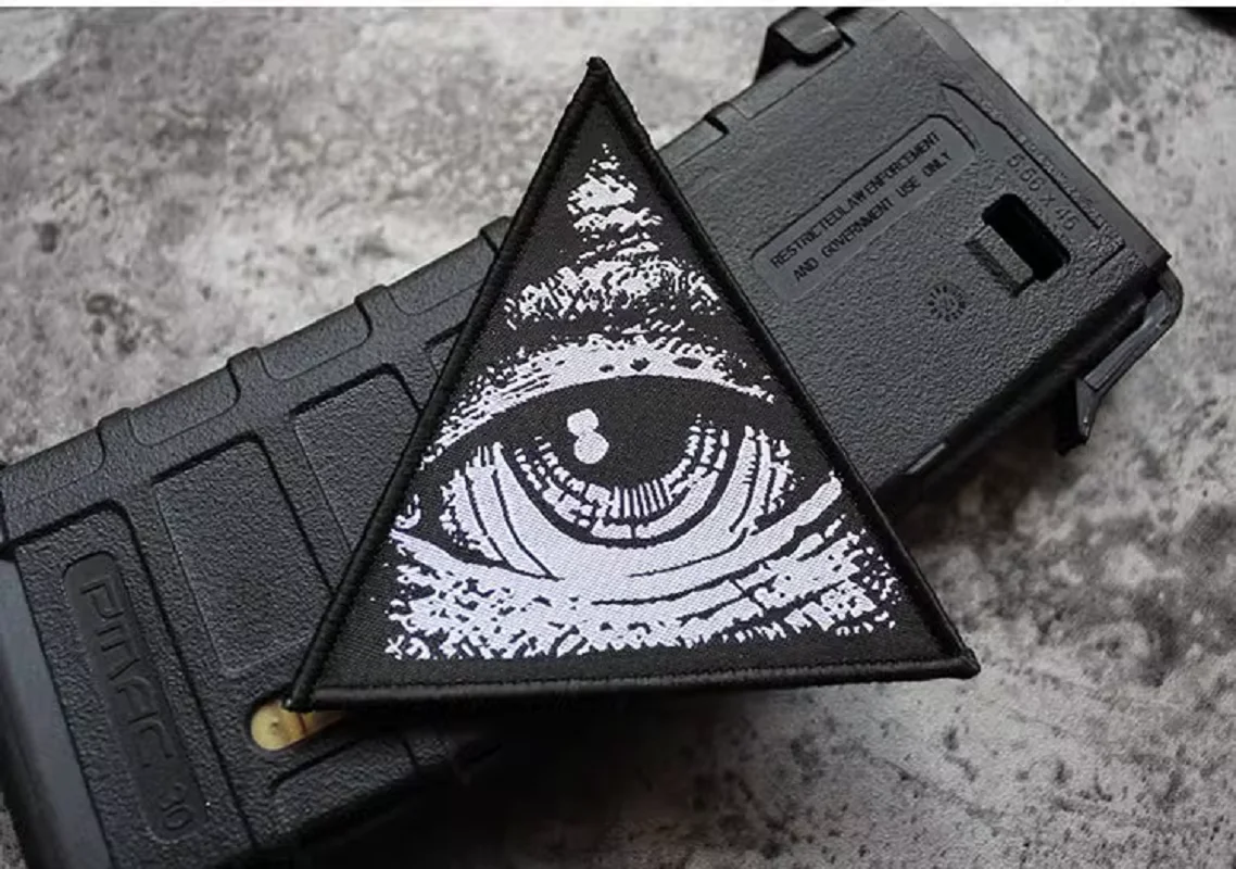 Brazalete tejido de ojo de Dios caliente, insignia de ojo que todo lo ve, pegatina de moral para mochila, pegatina DIY con parche de gancho y bucle - imagen 4