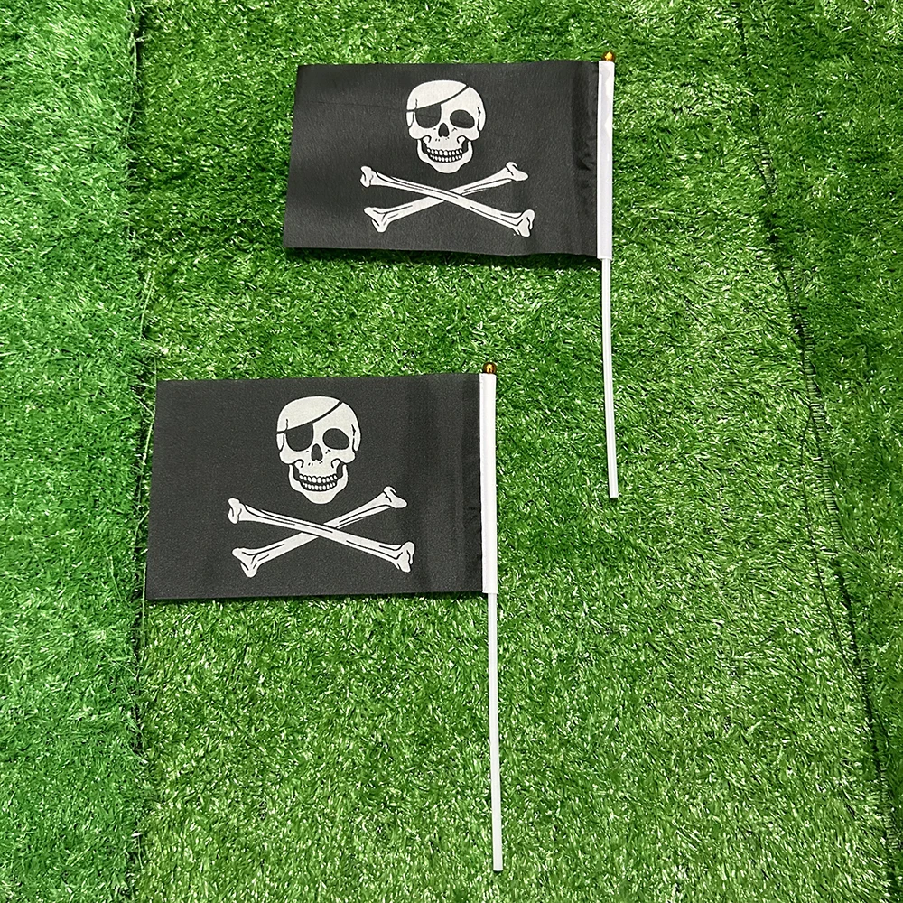 Bandera pirata Jolly Roger pequeña calavera y huesos cruzados - imagen 2