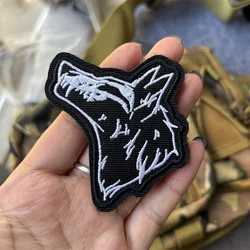Parche bordado lobo táctico – Insignia moral militar con gancho