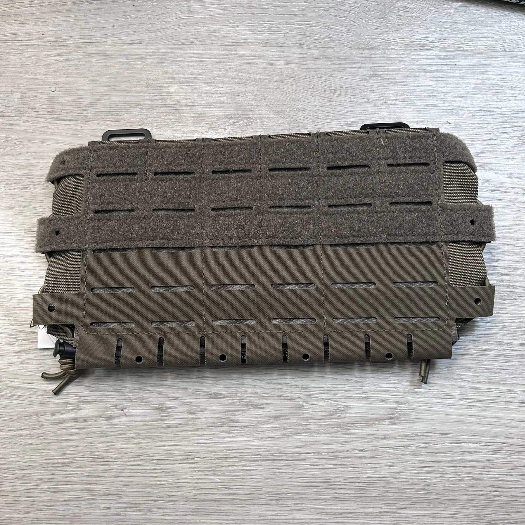 Plataforma de pecho táctica ARC V3 mejorada: sistema de panel frontal de cuatro cargas expandible