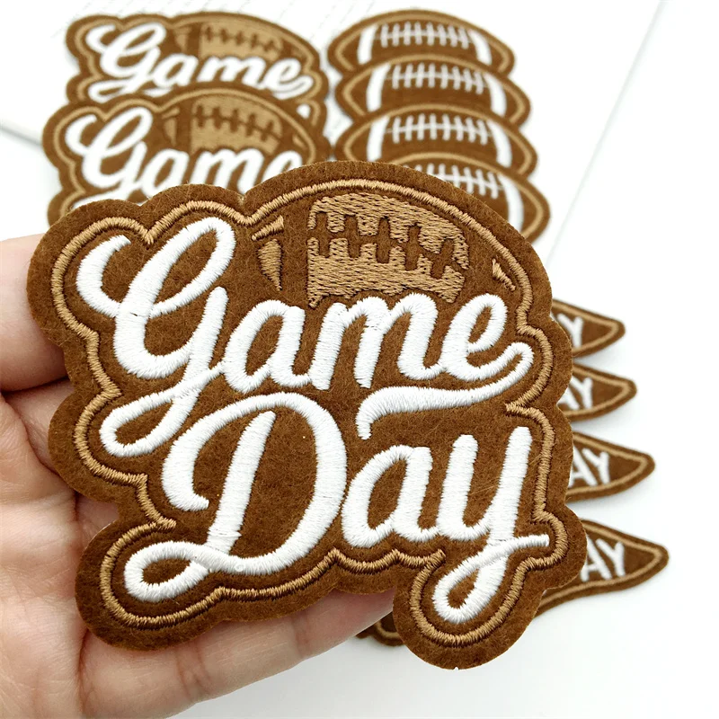 Parches termoadhesivos bordados para decoración de ropa, sombreros, mochilas y lona, color marrón oscuro, 5 piezas "game day" - imagen 2