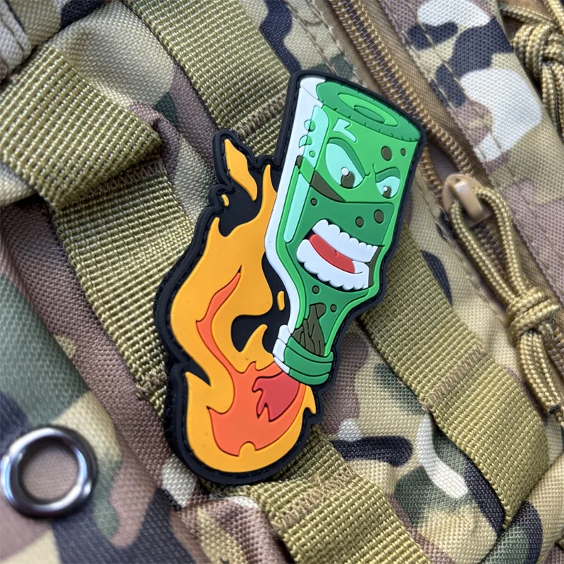 Parche de PVC 3D "Cocktail" para ropa, insignia de moral táctica, parche militar con gancho, pegatinas para mochila, brazalete - imagen 2
