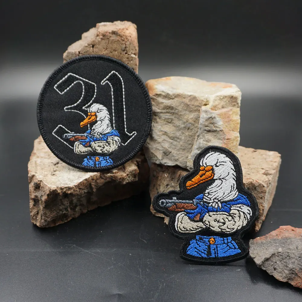 Parches tácticos con bordado de pato para mochilas y ropa, accesorios militares con respaldo de gancho o planchado