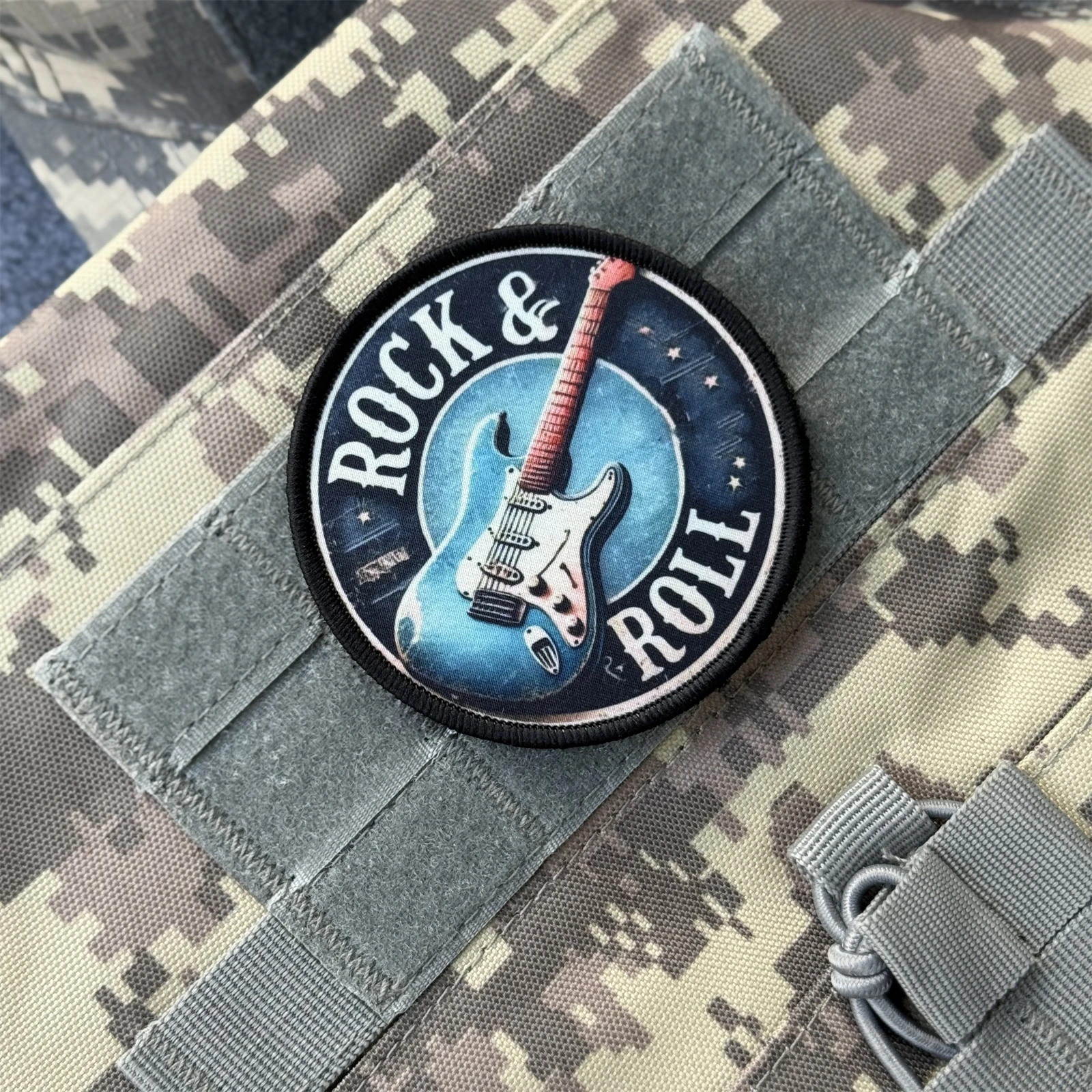 Parche táctico de moral ROCK & ROLL, insignia militar, guitarra eléctrica, parches de gancho y bucle impresos para ropa, pegatina para mochila