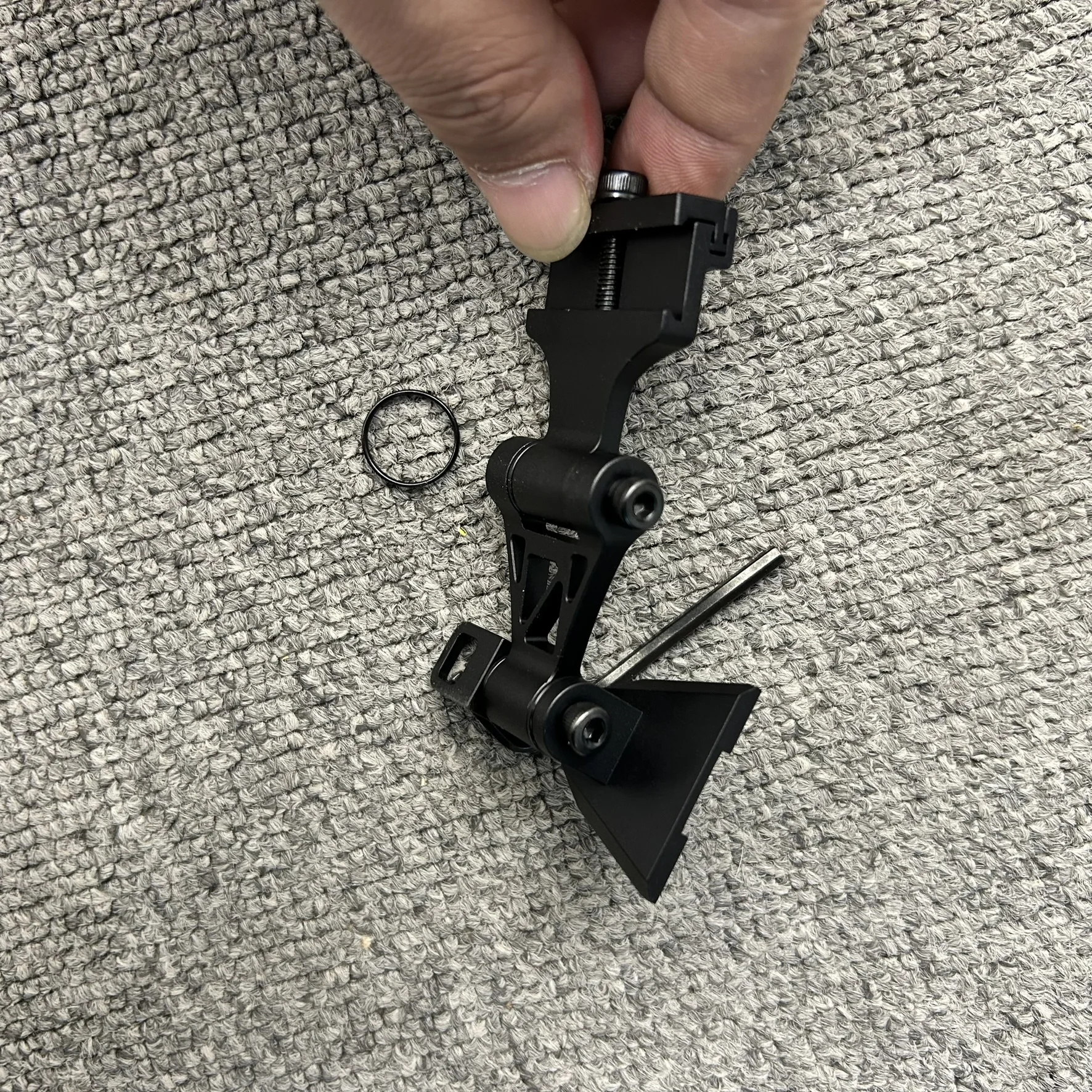 Brazo MUM14 LT3 Soporte de brazo en J MUM | Soporte ligero del brazo en J del módulo de visión nocturna | Interfaz de cola de milano NVM - imagen 3