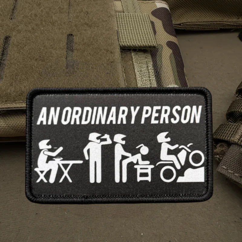 Parche estampado de una persona común, chaleco divertido, insignia de moral con gancho y bucle, pegatinas decorativas para mochila, parches para brazalete para ropa - imagen 4