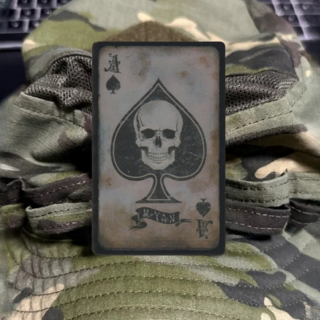 Insignia táctica Ace Spades: PVC con gancho y bucle para mochila - imagen 5