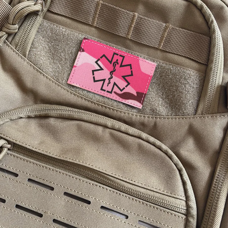 Parche táctico reflectante IR rosa – Identificación médica para emergencias - imagen 4
