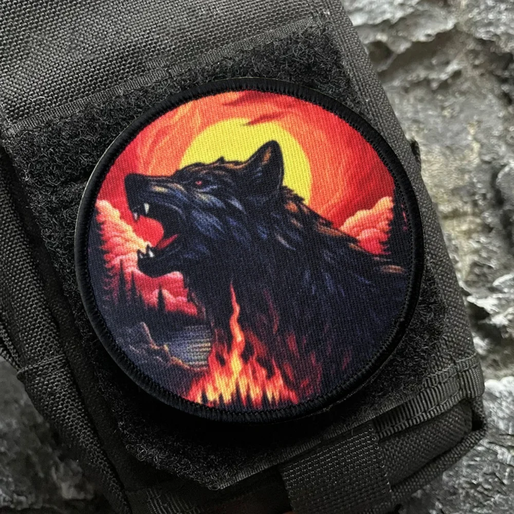 Parche táctico de lobo flameado, gancho y bucle con estampado divertido, insignia de moral militar, brazalete, pegatinas para mochila Chevron - imagen 5