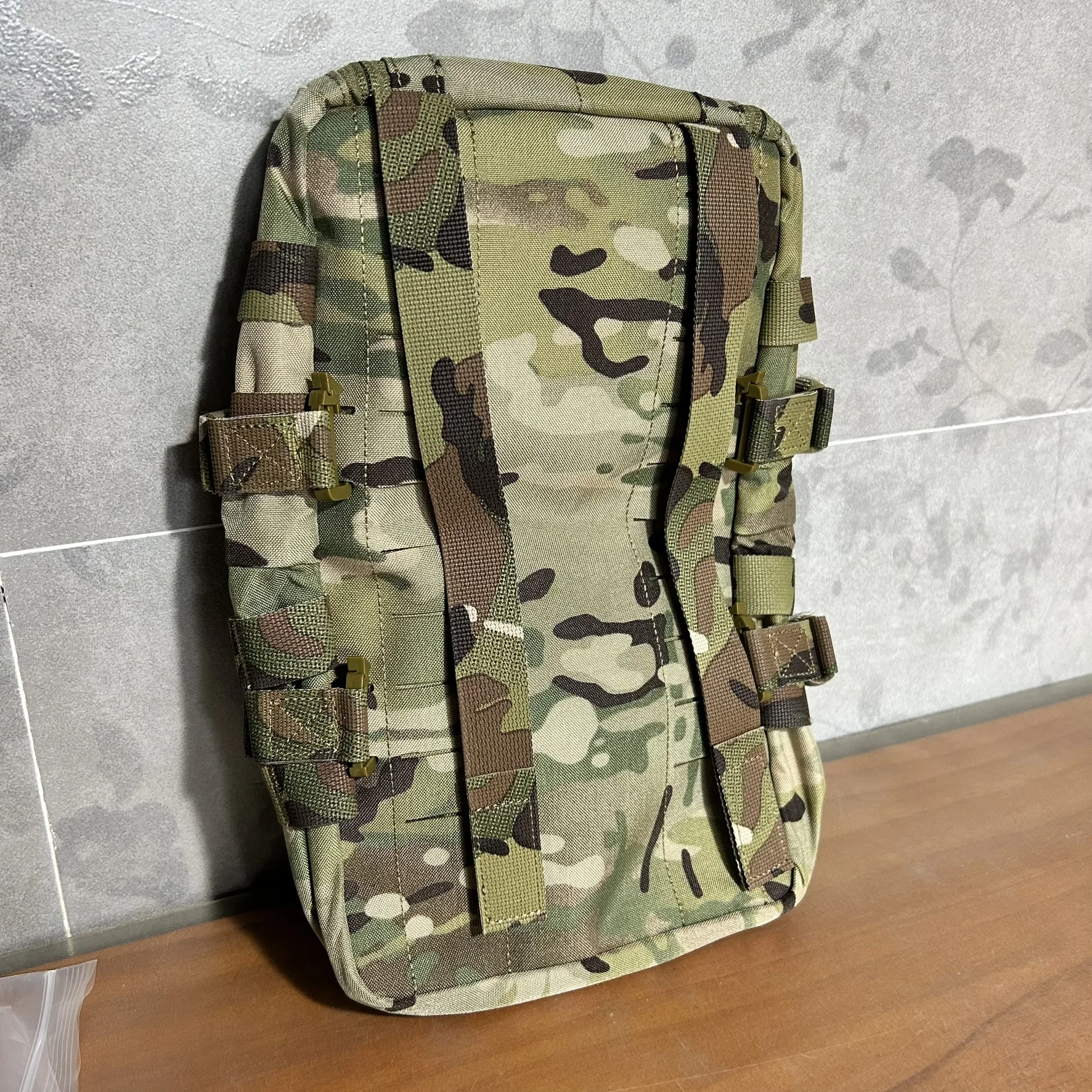 Mini paquete de hidratación Panel trasero de 1,5 L para chalecos modulares, bolsa de almacenamiento MOLLE multiusos para exteriores, ciclismo, senderismo - imagen 2