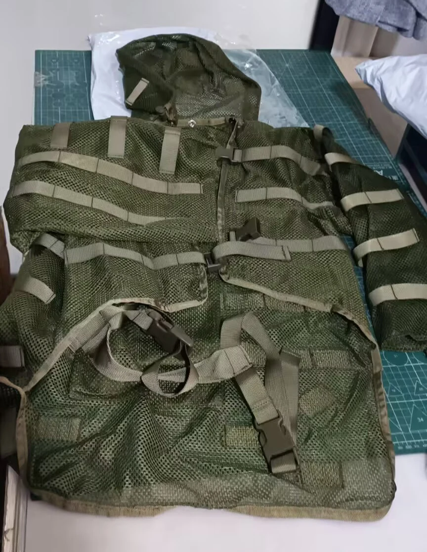 Traje táctico Ghillie de nailon, camuflaje, caza al aire libre, Airsoft, Paintball, bolsillo trasero para vejiga de hidratación de 3L, capucha extraíble