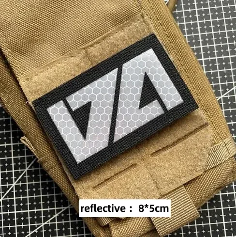 Lycoris parche bordado de gancho y bucle alrededor de Lycoris DA Coffee House brazalete, mil paquetes de insignias largas de moral de Nai - imagen 4