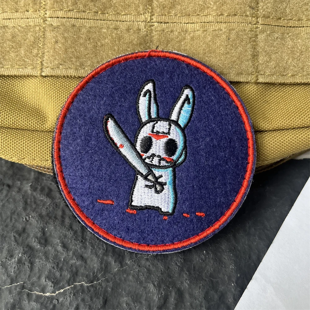 Insignia de moral de conejo táctico Jason The Hare, brazalete del ejército militar, parches bordados con gancho para ropa, pegatina para mochila - imagen 4