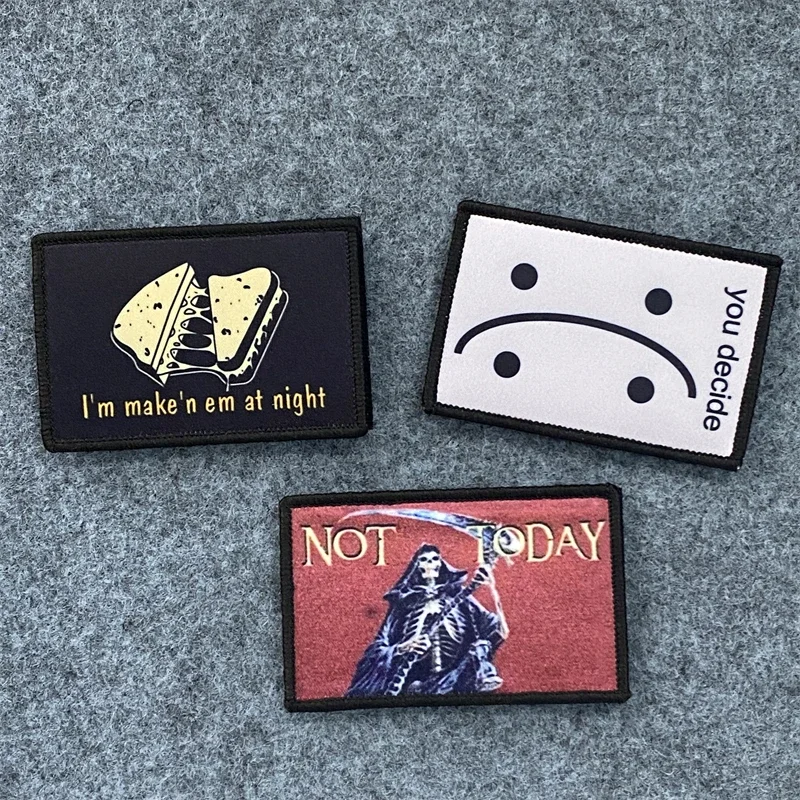 El divertido parche estampado no es el esqueleto de hoy, insignia de moral táctica militar, apliques de gancho y bucle para ropa, parches de mochila