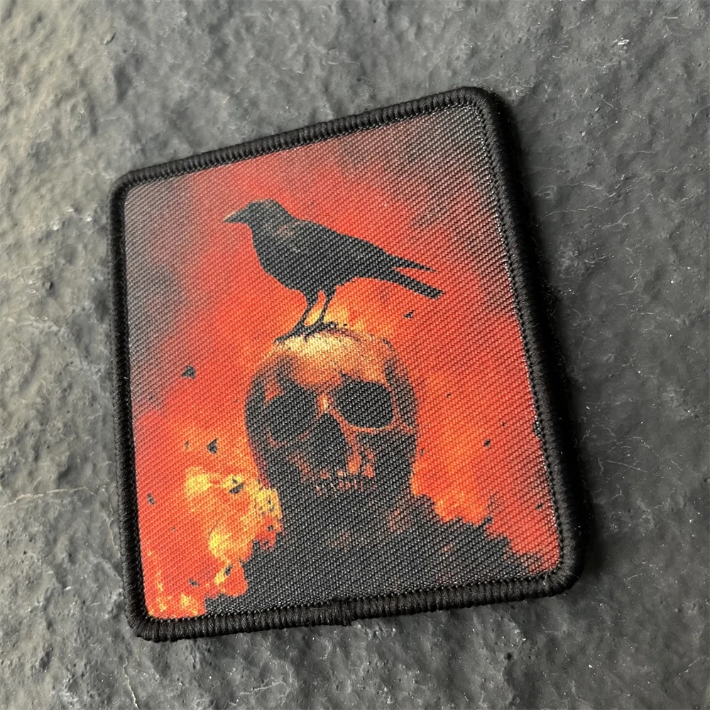 Parche táctico de moral de cuervo de la muerte y esqueleto, insignia con gancho impreso, brazalete militar, pegatina decorativa para mochila para ropa - imagen 4