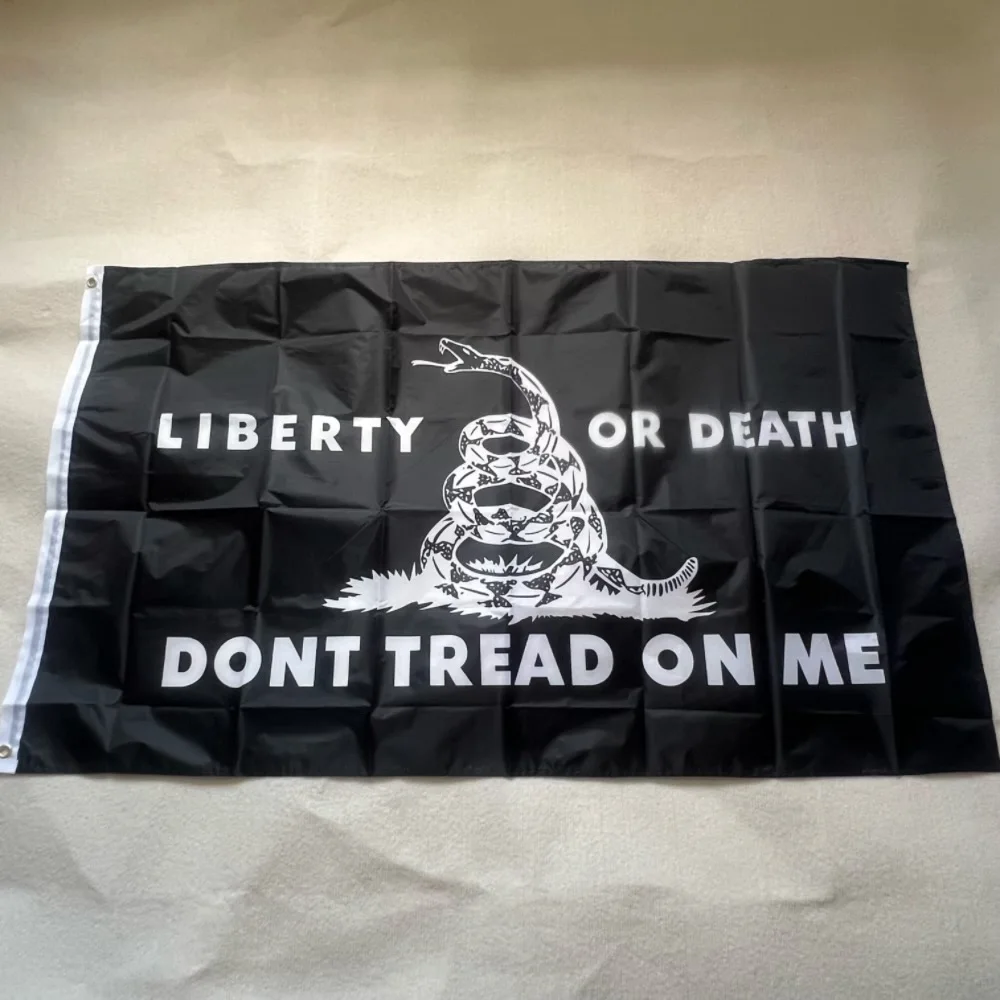 Bandera Gadsden de 90x150cm, 3x5 pies, "Don't Tread on Me", banderas para fiesta de té de la libertad o la muerte", pancarta de poliéster colgante con serpiente sonajero