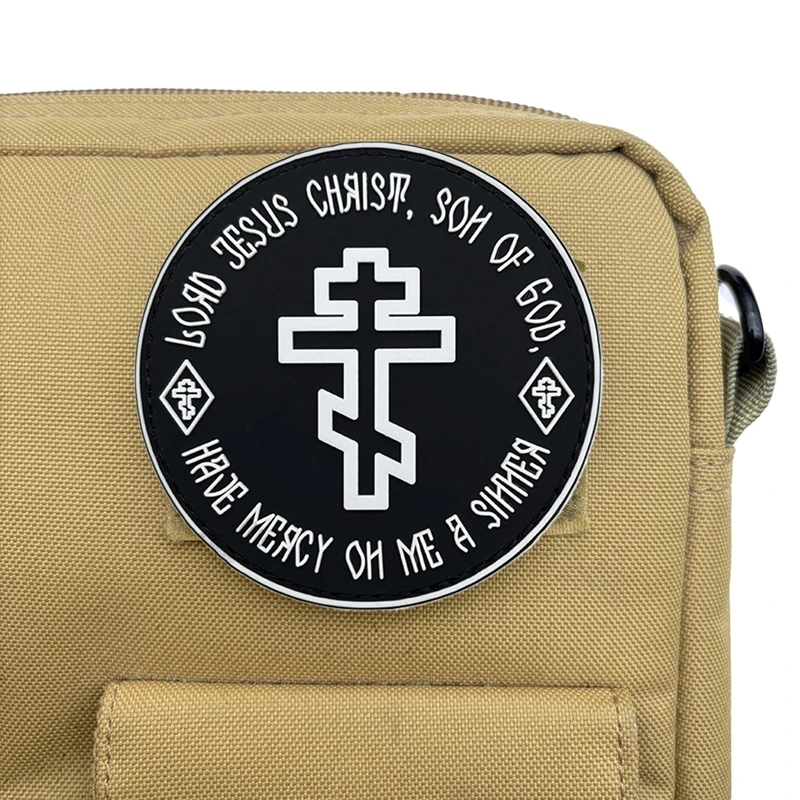 Parche táctico PVC Hijo de Dios – Insignia moral con cruz brillante - imagen 4