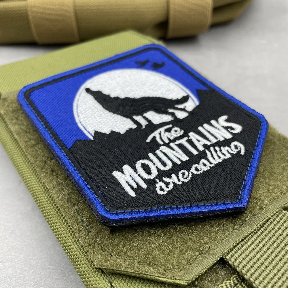 Parches para acampar al aire libre para ropa, parche de gancho y bucle de viaje natural de oso Polar, emblema de parche bordado de montaña DIY - imagen 5