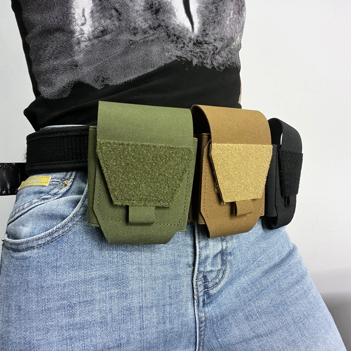 Funda táctica 500D para esposas MOLLE vista frontal