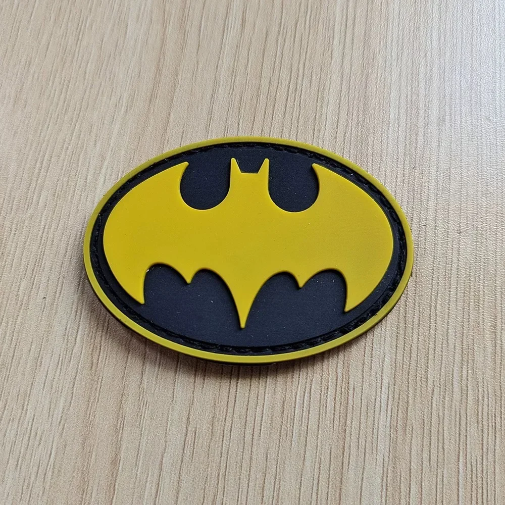 Insignia de murciélago negro y amarillo, parches de PVC, gancho y bucle, brazalete de moral, decoración de mochila militar, emblema táctico, accesorios, pegatinas - imagen 2
