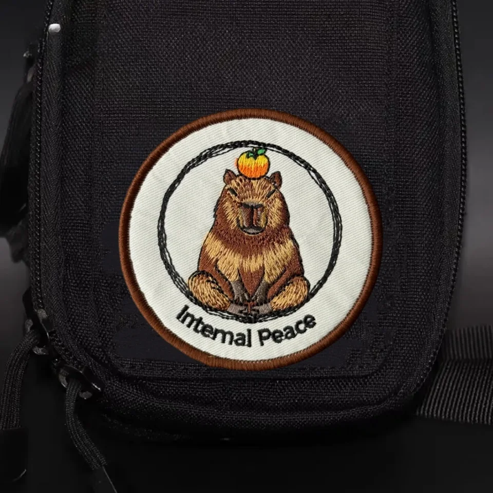 Parche táctico bordado capibara con gancho y bucle - imagen 5