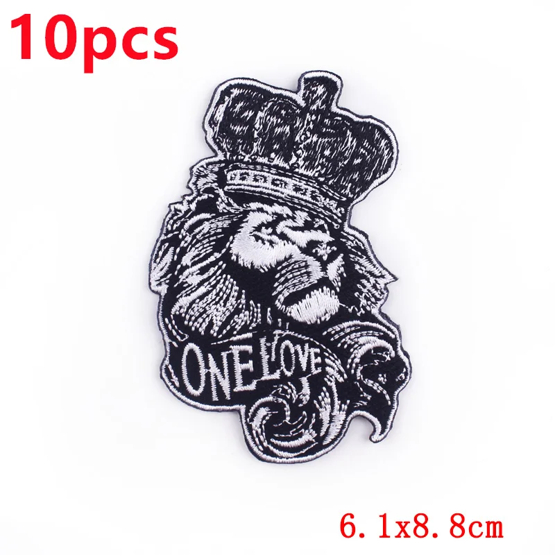 10 unids/pack de parches bordados de calavera de terror en ropa León fusible hierro en parche para ropa coser apliques en sombreros DIY - imagen 5