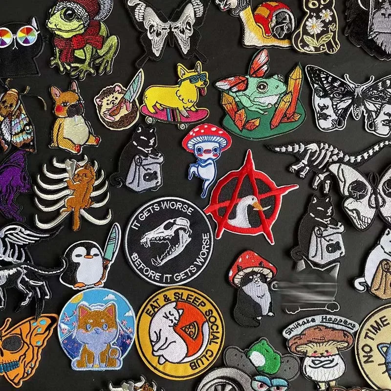 Pegatinas de ropa de animales lindos de Anime de dibujos animados, gato, perro, Rana apliques de tela bordado hierro en parches para ropa de niños, camiseta