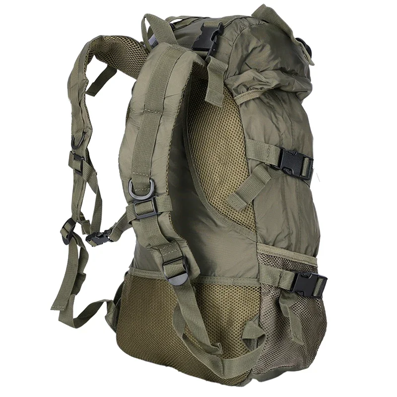 Mochila táctica MOLLE con compartimentos para senderismo y acampada