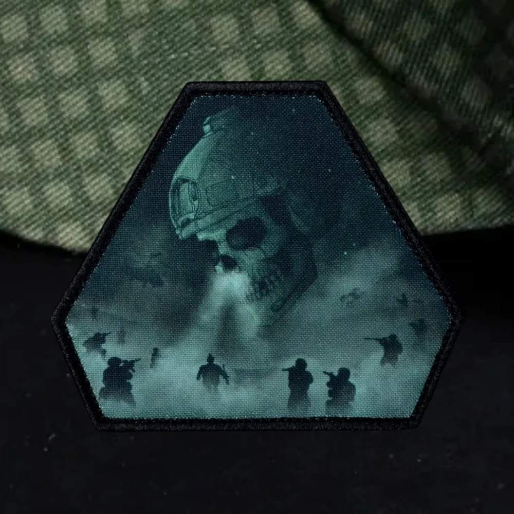 Parche de insignia de moral de calavera táctica, brazalete de Chevron ruso, gancho y bucle, soldado de Calavera, accesorios de mochila al aire libre, pegatinas