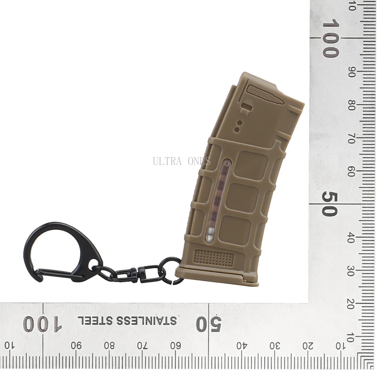 Mini llavero con forma de revista, adornos para mochila al aire libre, modelo de revista táctica de 5,56mm, llavero de decoración, herramientas, regalos de tendencia - imagen 2