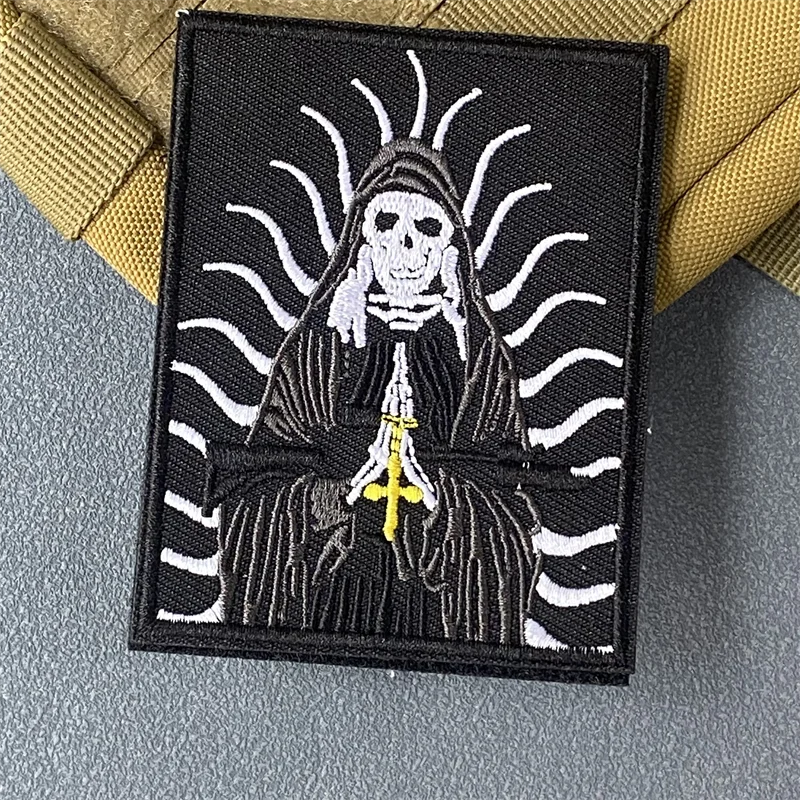 Parche táctico de calavera bordado, brazalete con gancho y bucle, insignia de moral militar, mochila, ropa, pegatina decorativa, brazalete - imagen 3