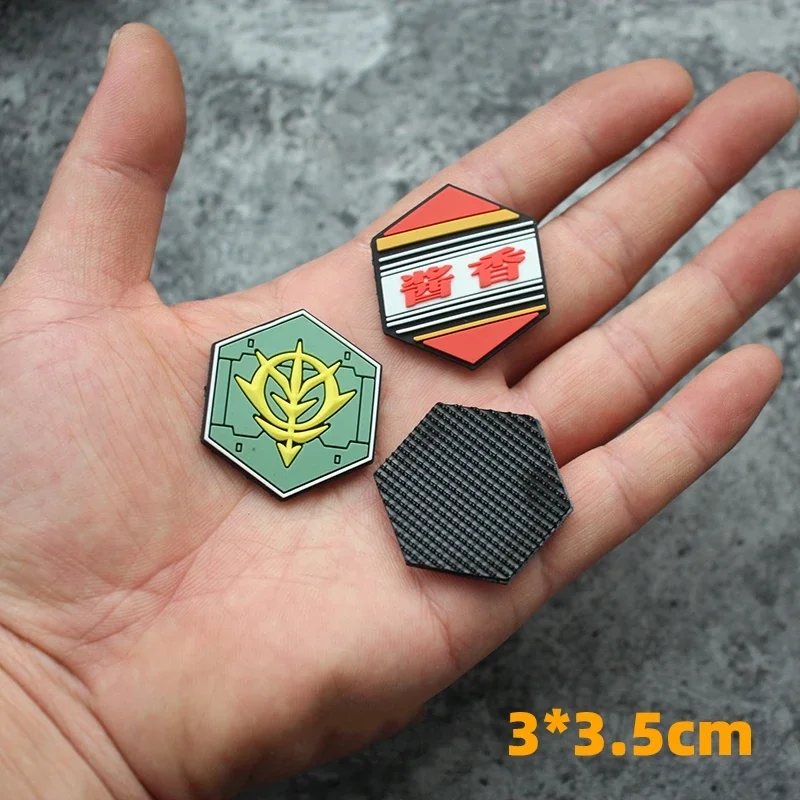 Mini Gundam Hexagonal, insignia de moral de PVC con personalidad, Parche de gancho y bucle para mochila, emblema de moral táctica, brazalete - imagen 3