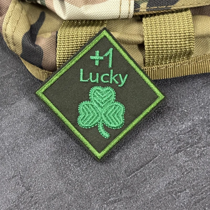 Parche bordado táctico "Lucky + 1" para ropa, insignia de moral, parche militar con gancho, pegatinas para mochila, brazalete - imagen 4