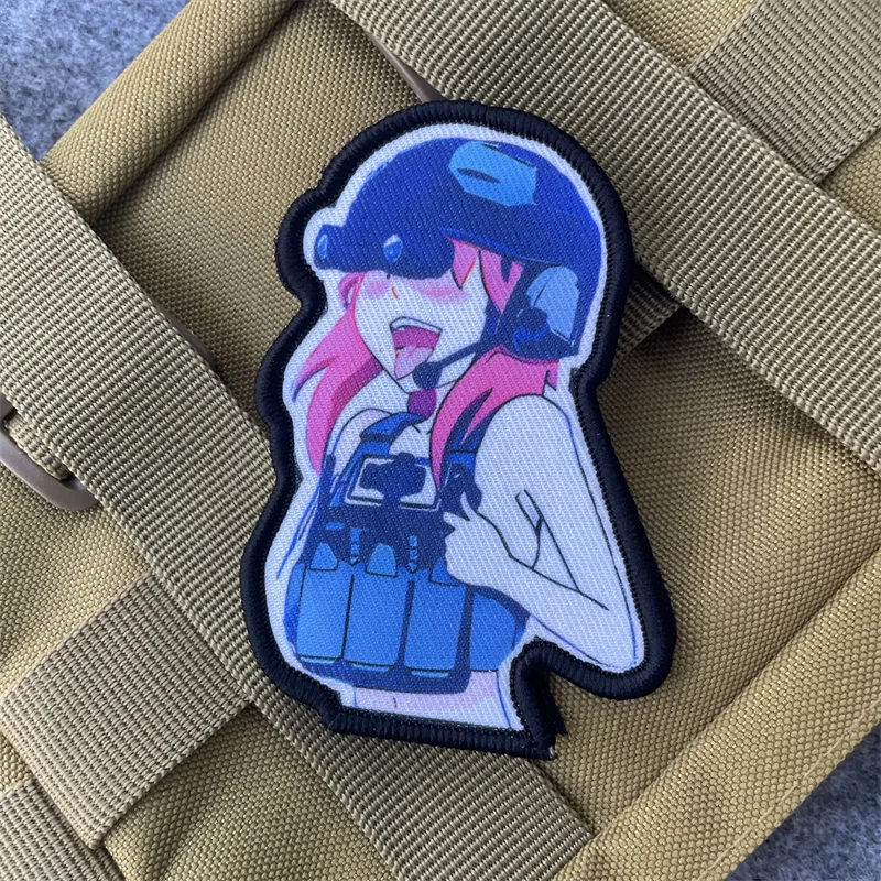 Parches tácticos de Anime Airsoft para chica, parche táctico Waifu con estampado, brazalete con gancho y bucle, mochila militar, insignia de moral, pegatinas - imagen 2