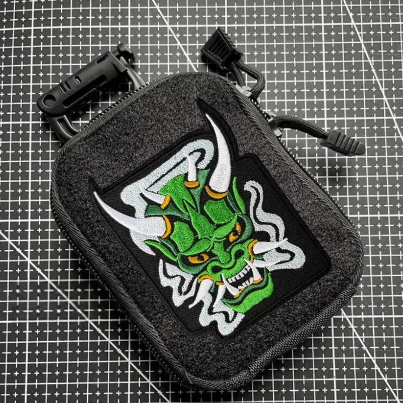 Parche de máscara de fantasma verde, insignia bordada de moral táctica, gancho y bucle, mochila militar, ropa, pegatina decorativa, brazalete - imagen 3