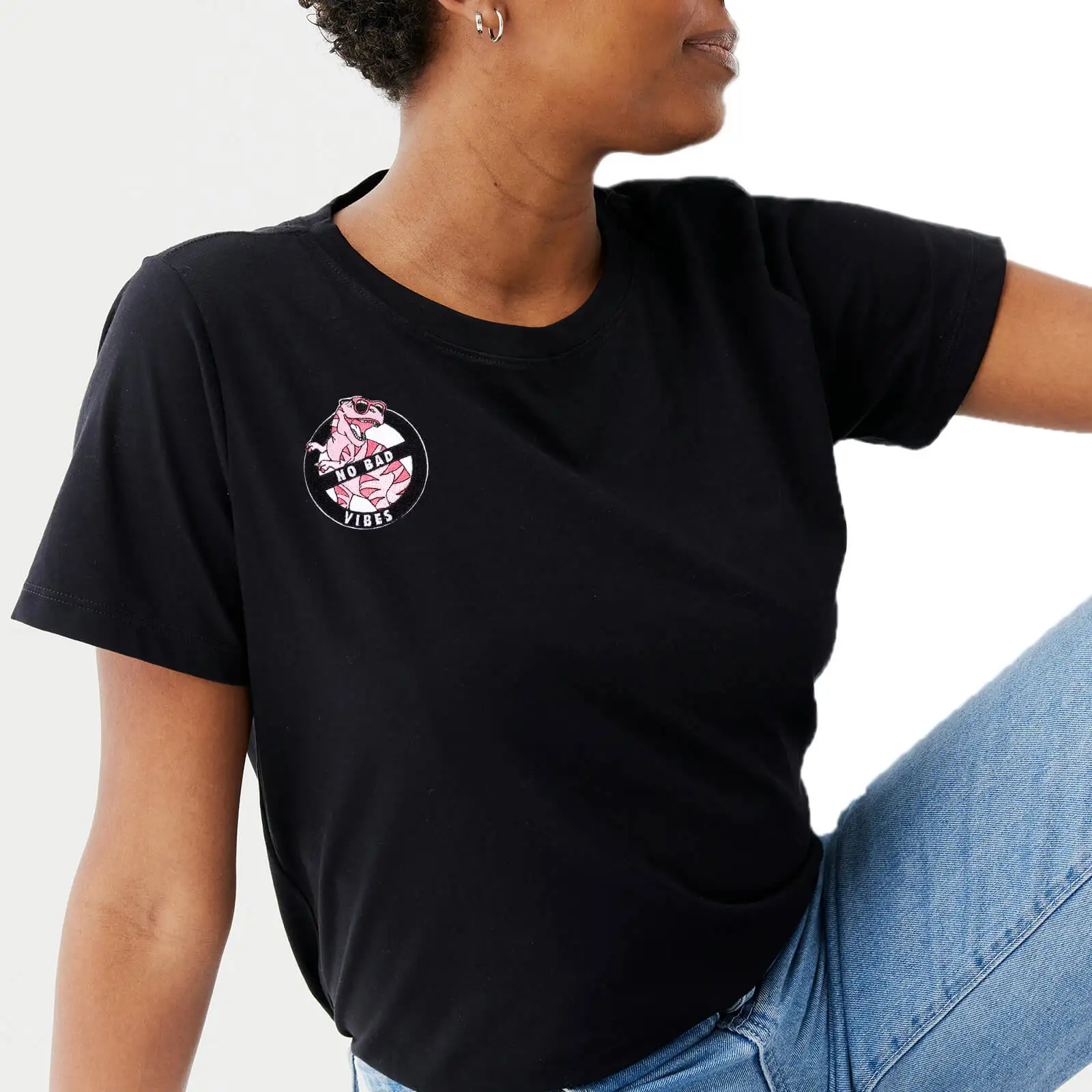 No Bad Vibes Funny Pink Dinosaur Patch, insignia de parche con apliques para planchar/coser bordada para ropa, chaquetas, mochilas, bolsos - imagen 4