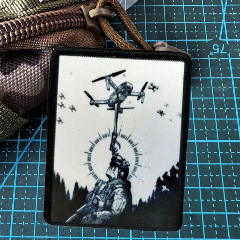 Parches tácticos de mano del destino, Parche de gancho y bucle impreso, insignia de moral de soldado de calavera UAV militar, pegatinas de mochila