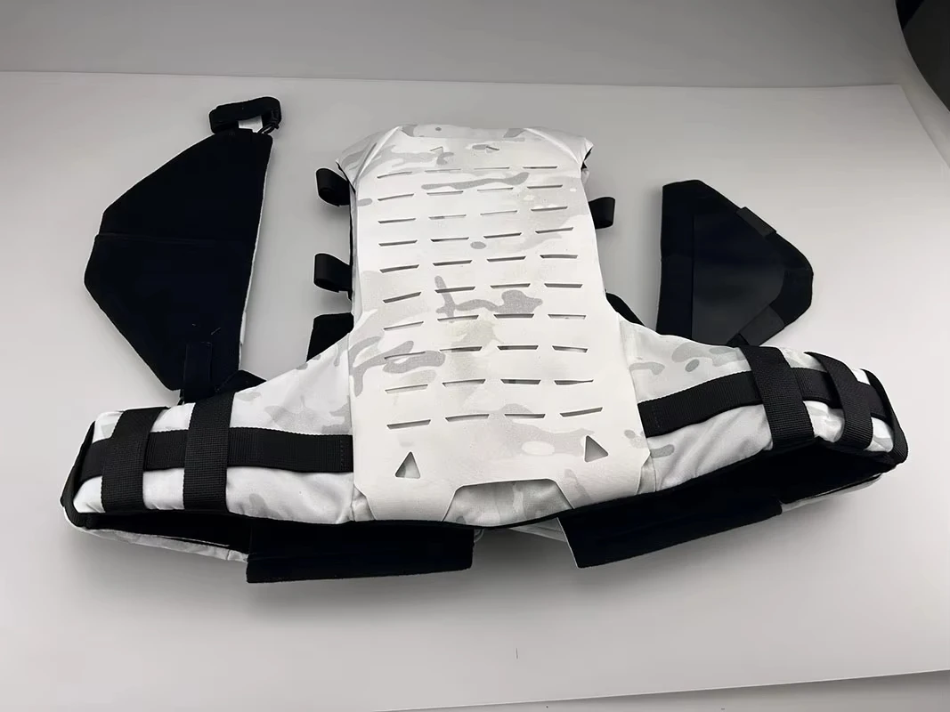 Chaleco táctico MCAP blanco con peto y protecciones para nieve - imagen 5