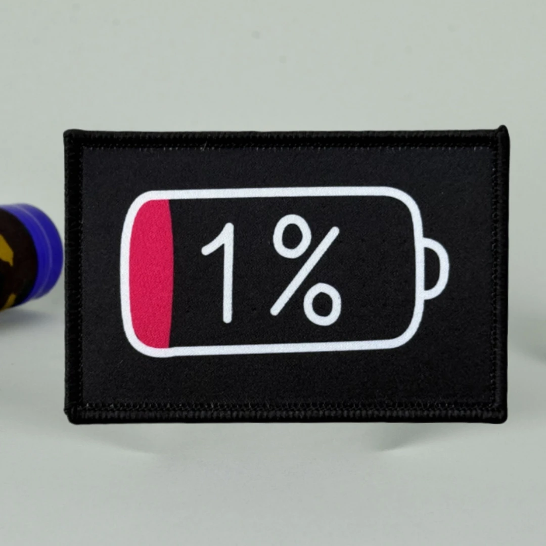 Insignia de moral táctica con pantalla de batería baja, parches de gancho y bucle impresos para ropa, brazalete del ejército militar, pegatina para mochila, 1% - imagen 5