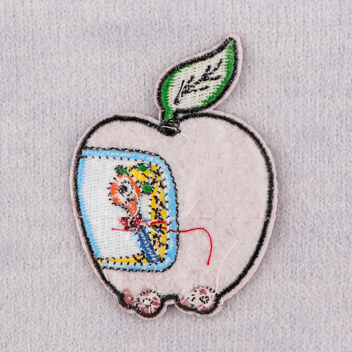 Parche bordado termoadhesivo manzana – Plancha o cose fácilmente - imagen 5