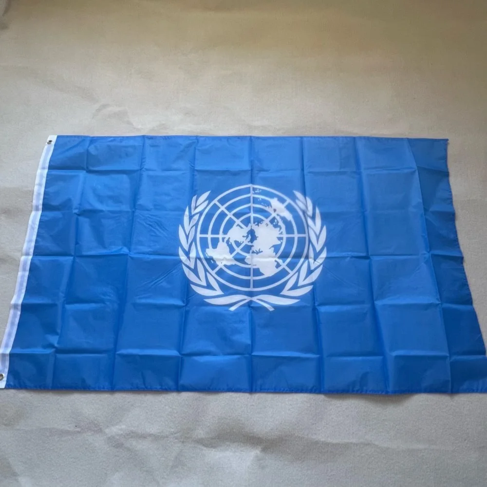 Bandera de las Naciones Unidas del Mundo 90X150cm bandera nacional de la UN material de poliéster de 3x5 pies banderas colgantes de las Naciones Unidas para decoración