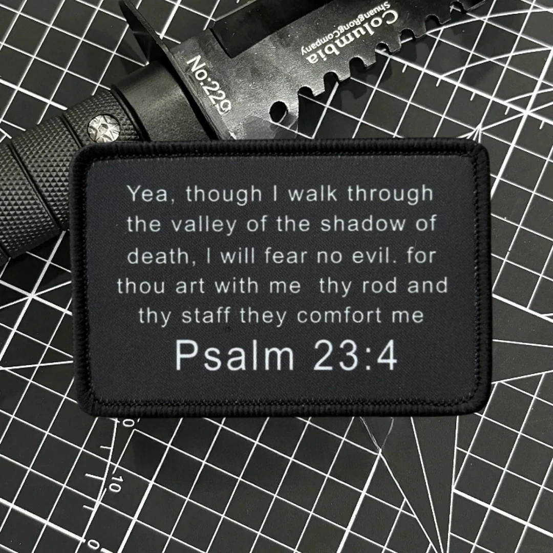 Parche de texto de la Biblia "Proverbios desmontables 23:4", insignia de moral táctica, parches de bucle de gancho impresos para ropa, pegatina para casco militar - imagen 3